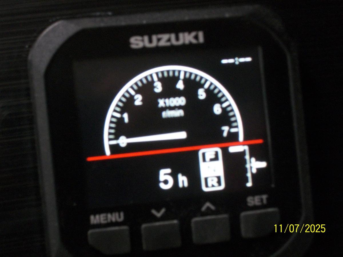 Used Starcraft SVX 211 OB Deckboat