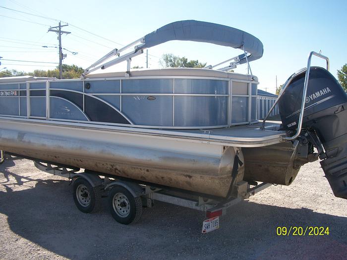 Used 2016 Bennington 22 SS