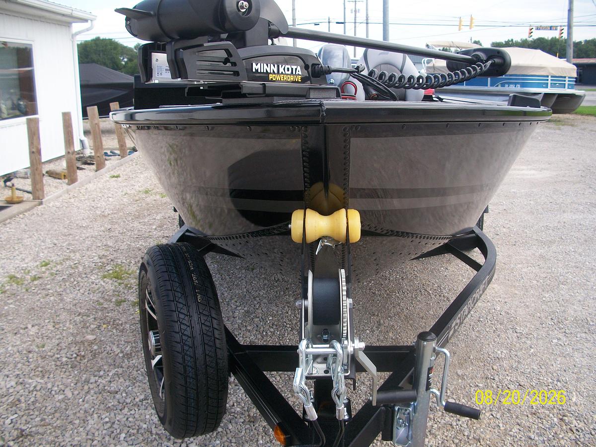 2027 Starcraft Renegade 165 SC
