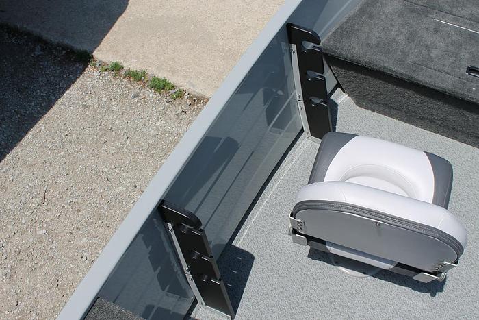 2026 Smoker Craft Resorter 151