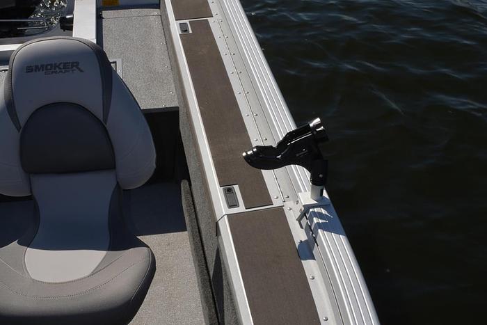 2026 Smoker Craft Pro Angler XL 171