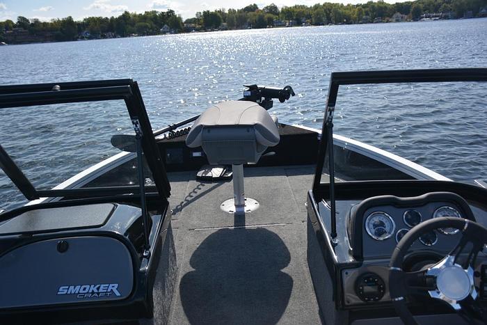 2026 Smoker Craft Adventurer 178 DC