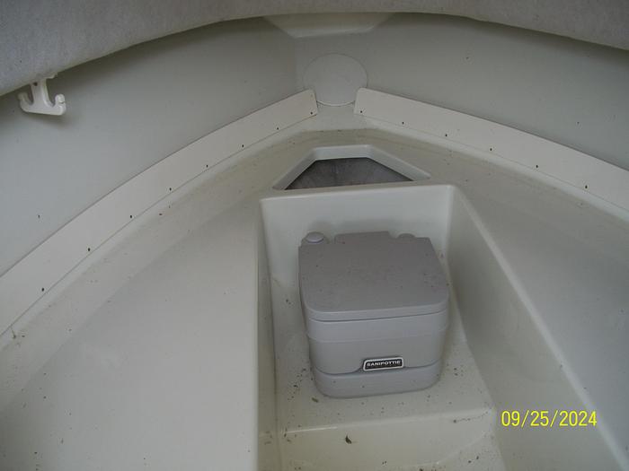 Used 2004 Hydra-Sports 230 Seahorse WA