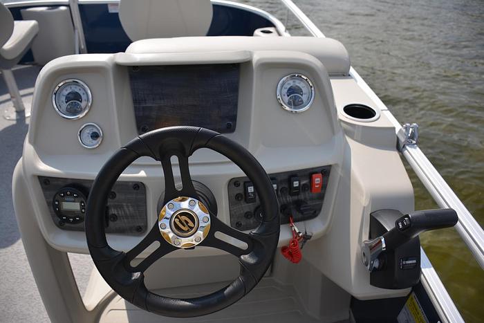 2026 SunChaser Vista 16 Fish