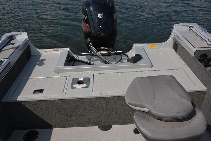 2026 Smoker Craft Pro Angler XL 171