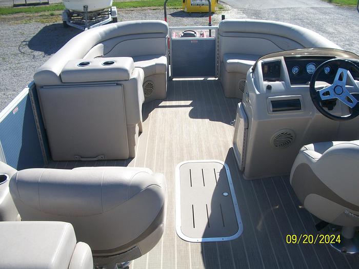 Used 2016 Bennington 22 SS