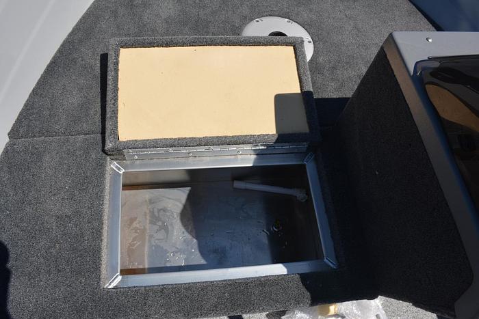 2026 Smoker Craft Resorter 151