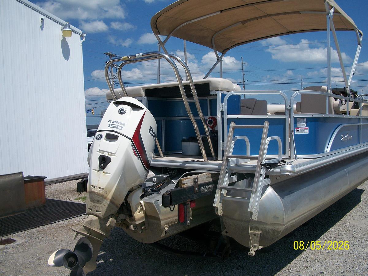 Used 2017 SunChaser 8520 CRS