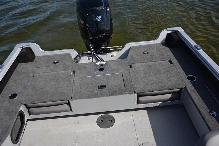 2026 Smoker Craft Adventurer 178 DC