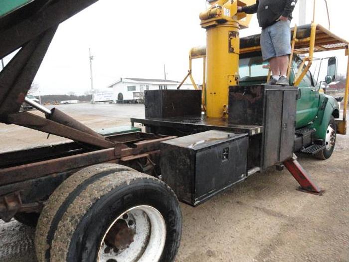 Used 2005 VERSALIFT VO255