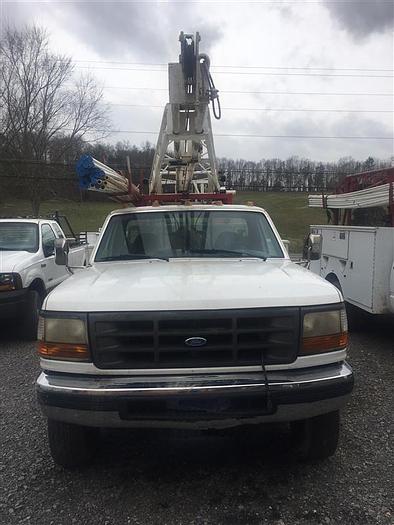 Used 1996 Ford Pump Hoist Rig