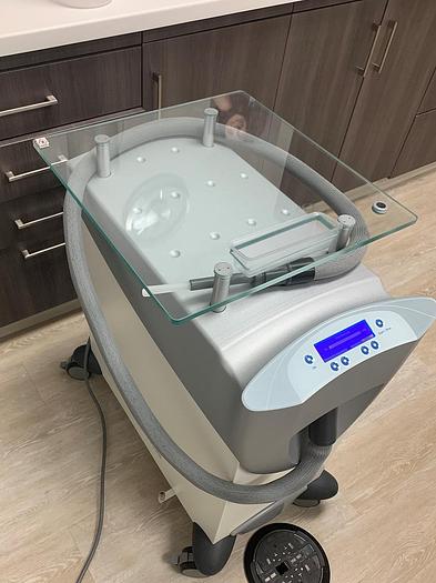 Used 2018 Zimmer Cryo 6 w/ Treatment Hose and tip
