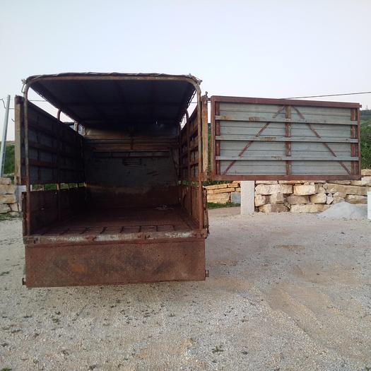 Usado 1983 TOYOTA Dyna BU30 / 300 livestock truck