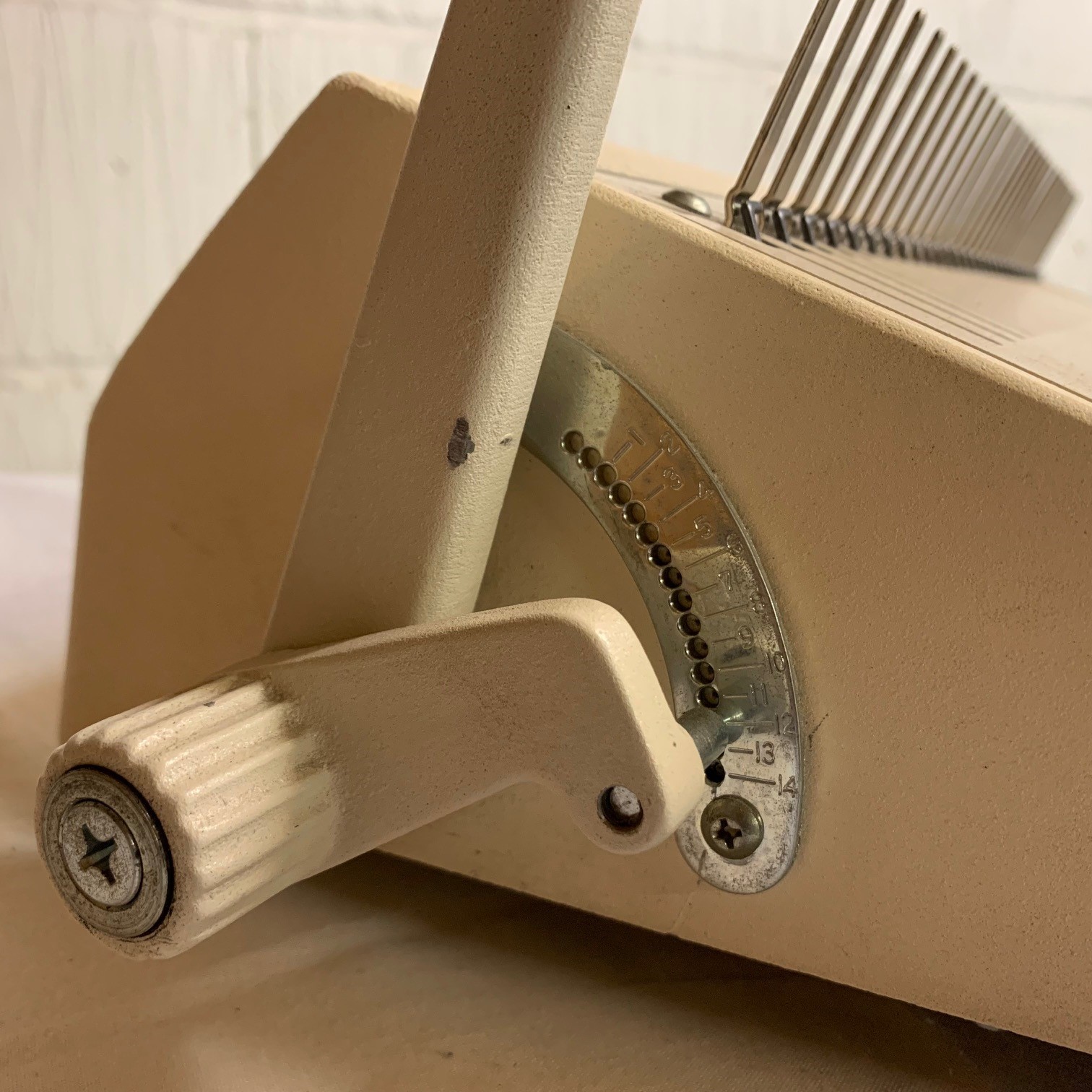 Used GBC Acco 16DB-2 Manual CombBind Opener & Closer