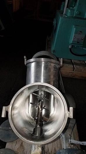 Used 4 QUART P-K TWIN SHELL BLENDER – S/S – PIN BAR