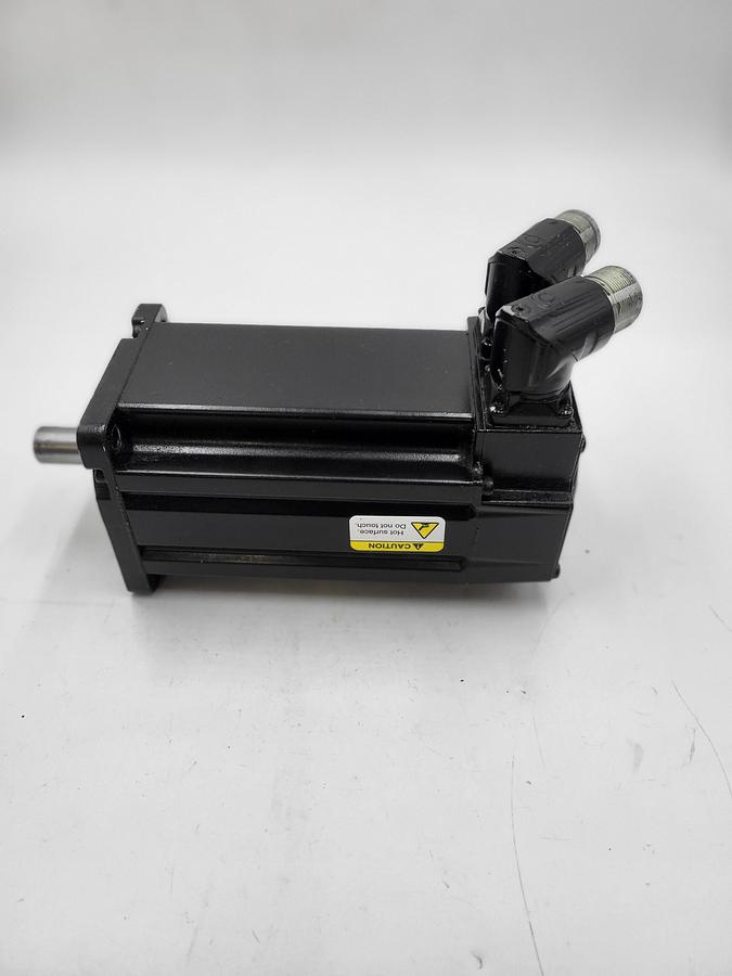 Used Allen Bradley Kinetix Inverter duty AC Servo Motor MPL--B330P-SK72AA - 460V 5000 RPM 1.8/2.4 kW/HP