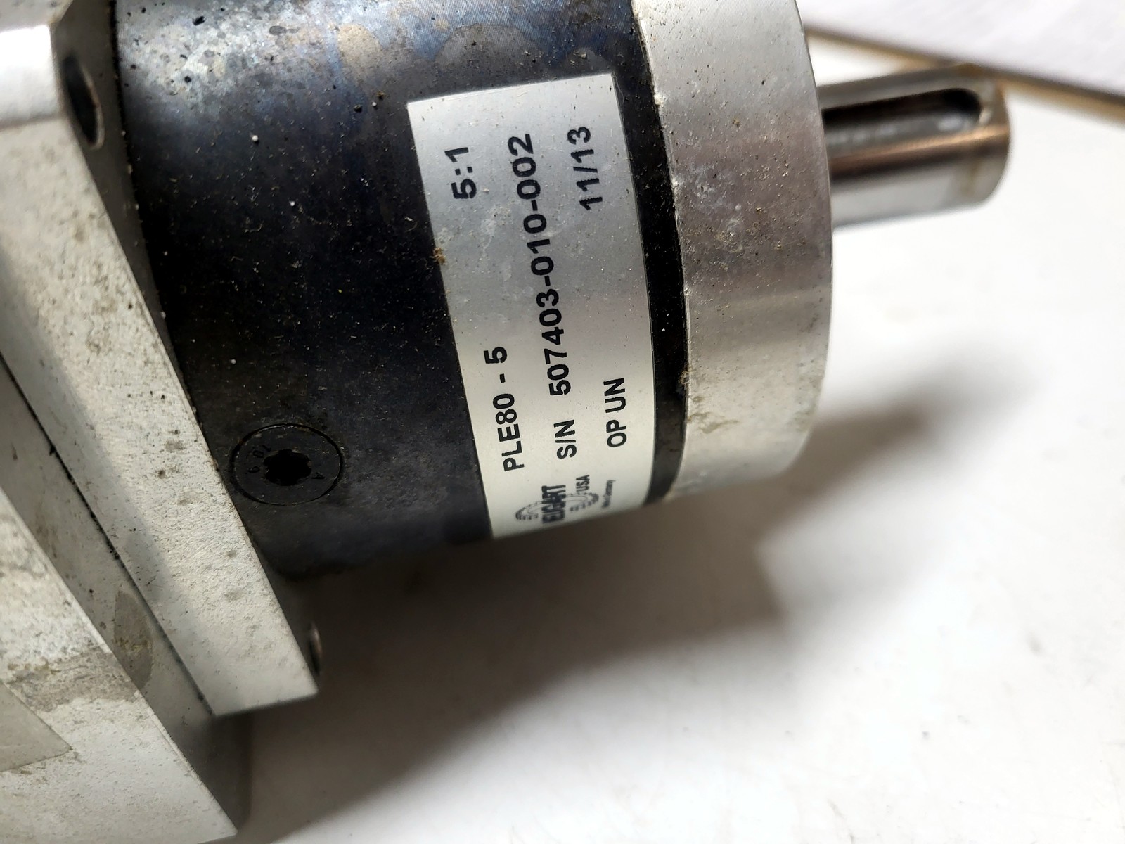 Allen-Bradley MPL-B430P-HJ74AA nameplate