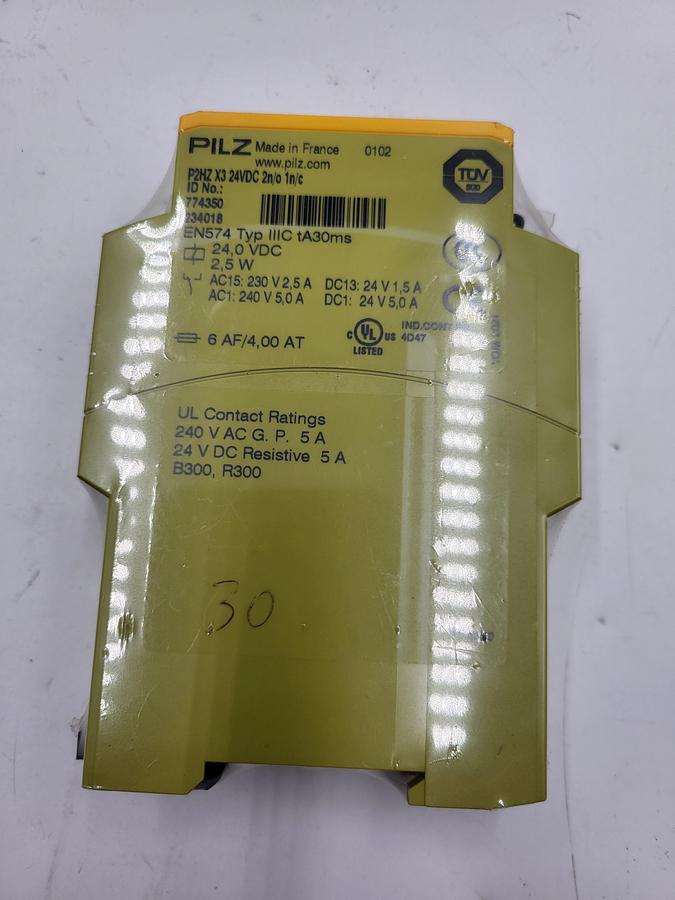 Pilz PNOZ P2HZ X3 24VDC NEW & SEALED*