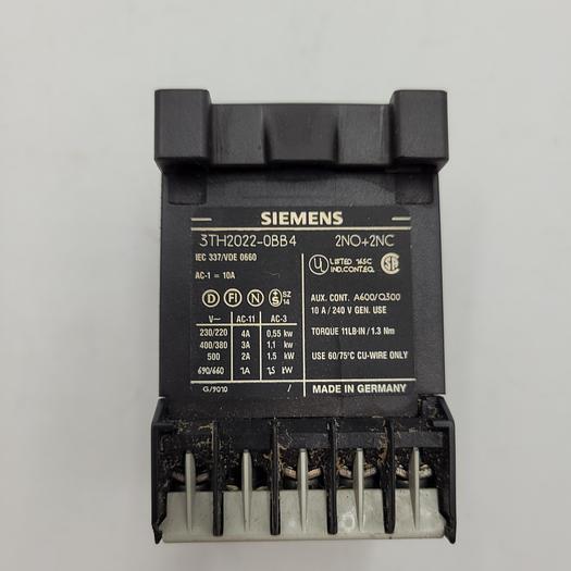 Used Siemens 3TH2022-0bb4 CONTACTOR MOTOR CONTROL 22E