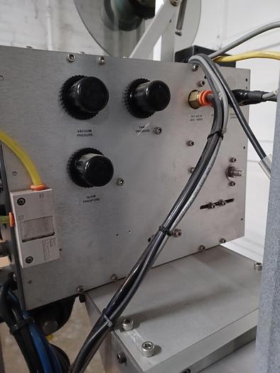 Used l-60 Right hand Labeler Universal labeling systems