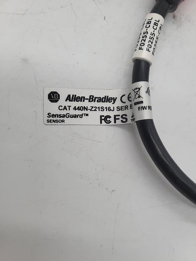 Allen-Bradley 440N-Z21S16J Ser.B