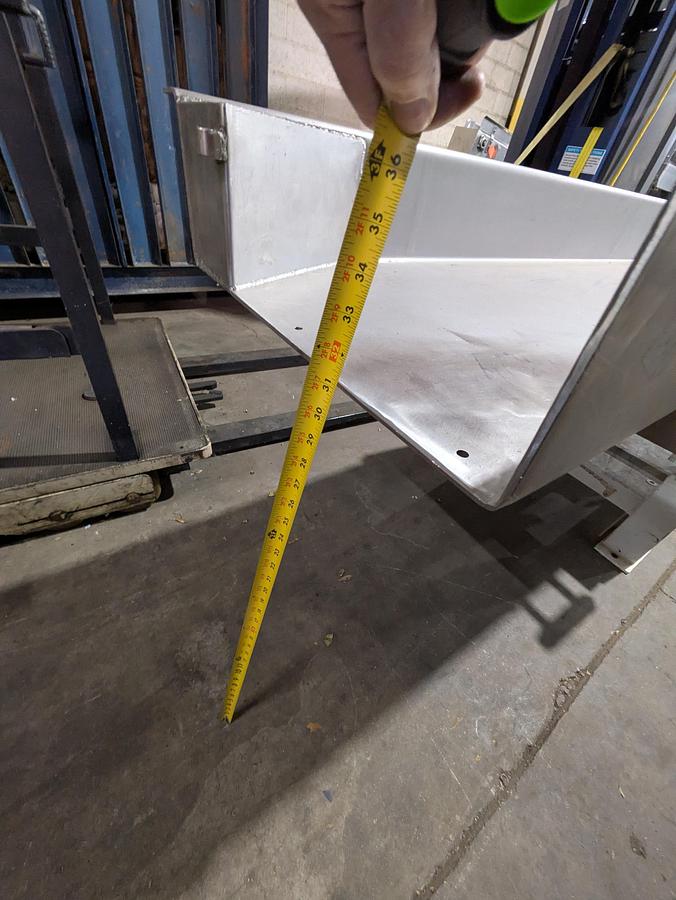 Used shaker conveyor 18" x 96"