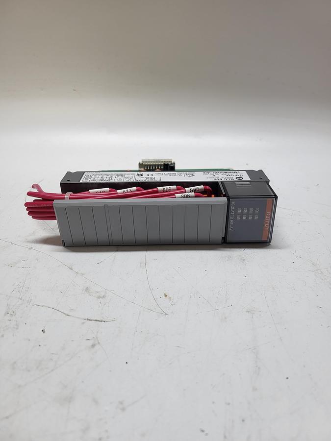 Used Allen-Bradley SLC Output Module 1746-OX8 Ser.A