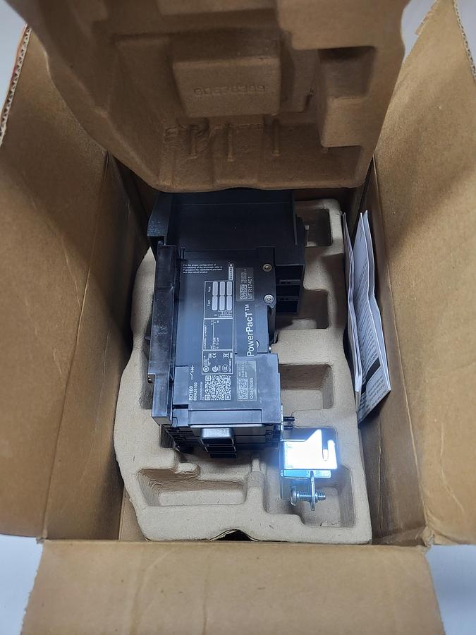 Schneider Electric BDA36100 Circuit Breaker