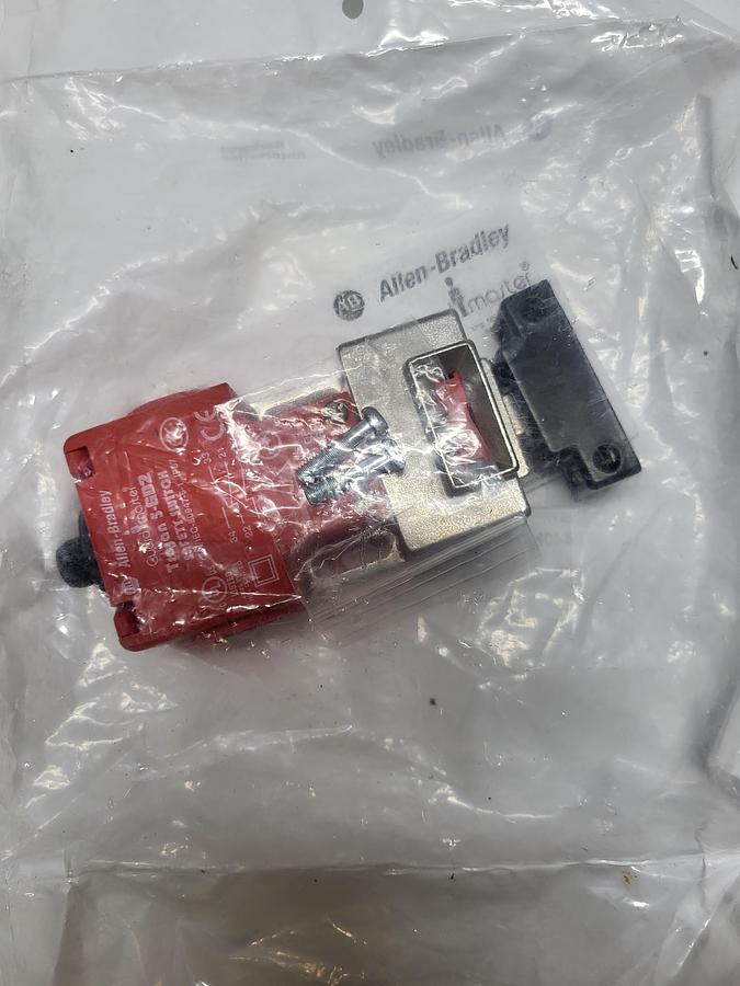 Allen-Bradley Guard Master 440K-T11368 Ser.B