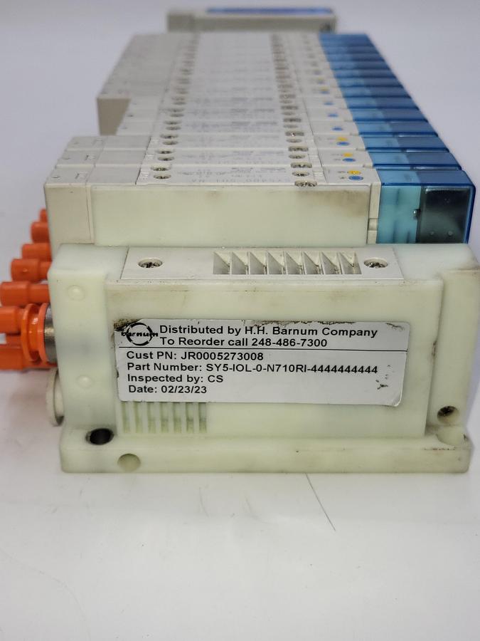 Used SMC SY5-IOL-0-N710RI W/ 14 solenoids SY5300 - 5UI - NA / One: EX260-SIL1 Serial Transmission System output