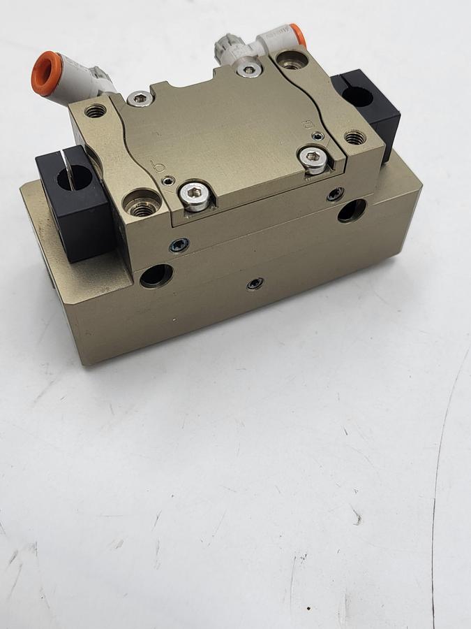 Used SCHUNK PGN-P 80-2 318521 pneumatic gripper