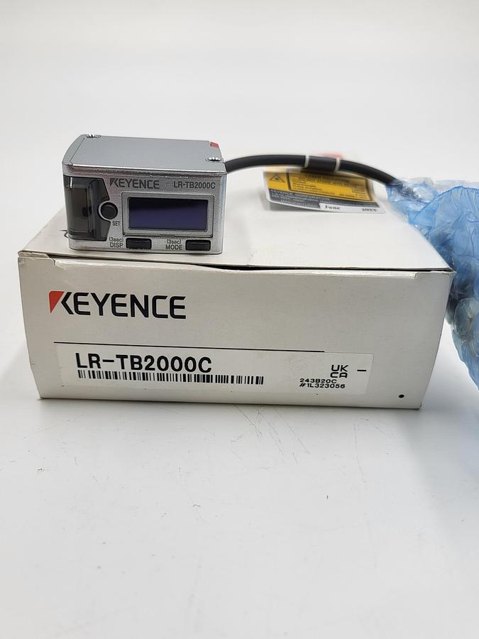 Keyence LR-TB2000C  Laser Sensor, Distance 2 m, M12, Laser Class 2 **NEW IN BOX**