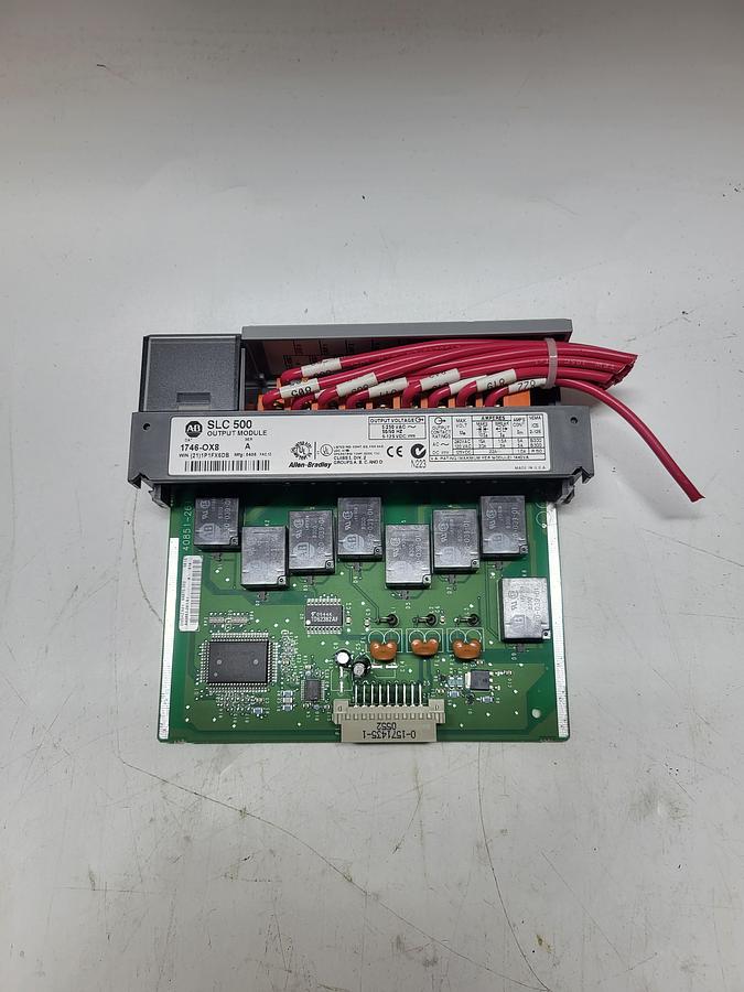 Used Allen-Bradley SLC Output Module 1746-OX8 Ser.A