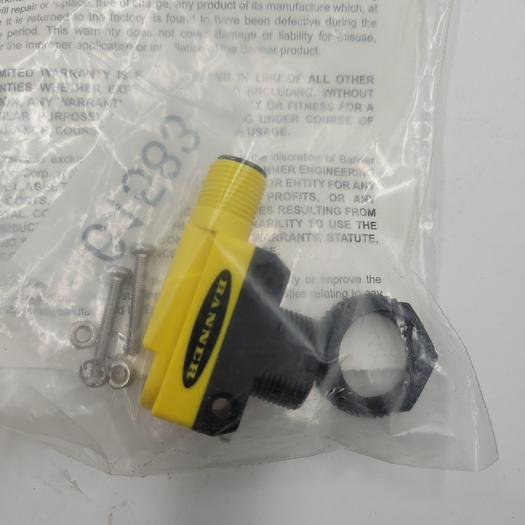 BANNER PHOTOELECTRIC SENSOR QS18VP6FF100Q8 / 3071882 / 71882