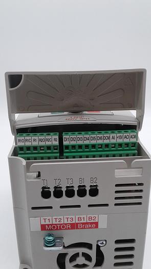 Used Automation HOIST DRIVE 1.0HP 460V 3PH Model: GS2-41P0+ W250148