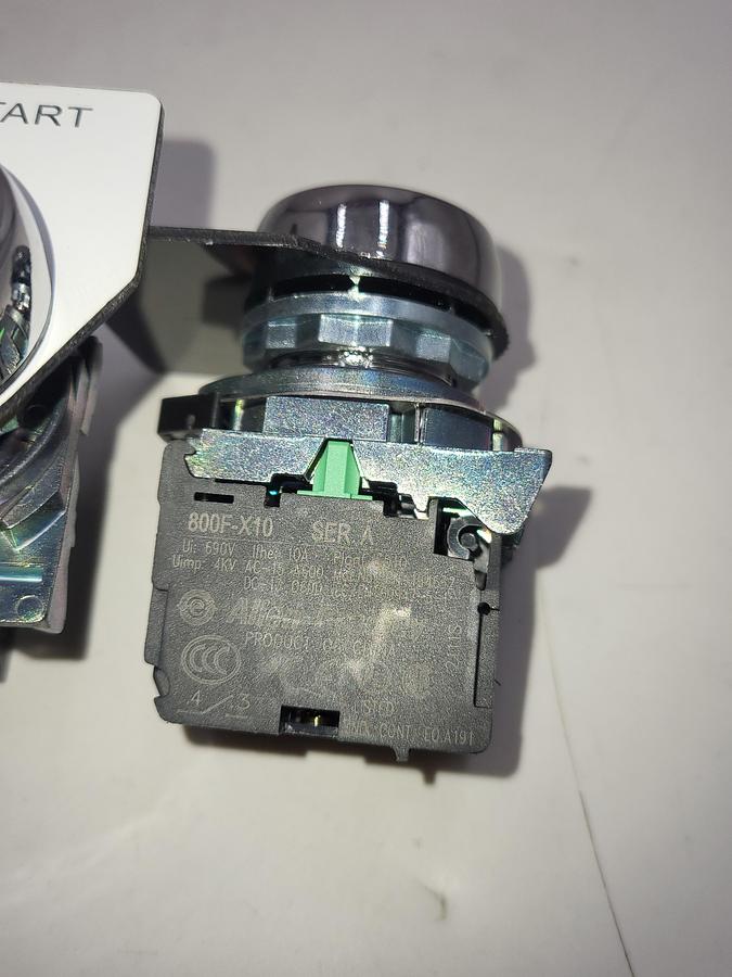 Used Allen Bradley Green Push Button 800FM-LE3 contact blocks 800F-X10 & 800F-N3W