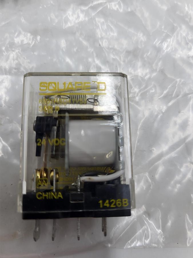 Square D minature relay 8501RSD41V53 / 24VDC