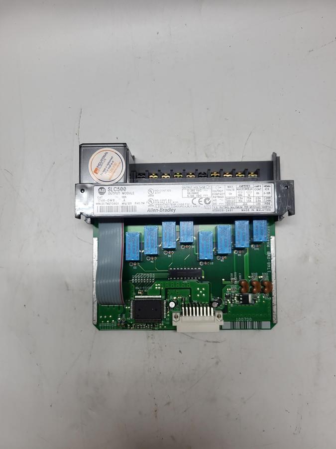 Used Allen-Bradley SLC500 1746-OW8 Ser.A