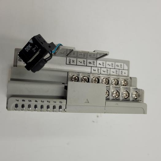 Used ALLEN BRADLEY MICRO LOGIX SOURCE OUTPUT 1762-0B8 REV A REV B