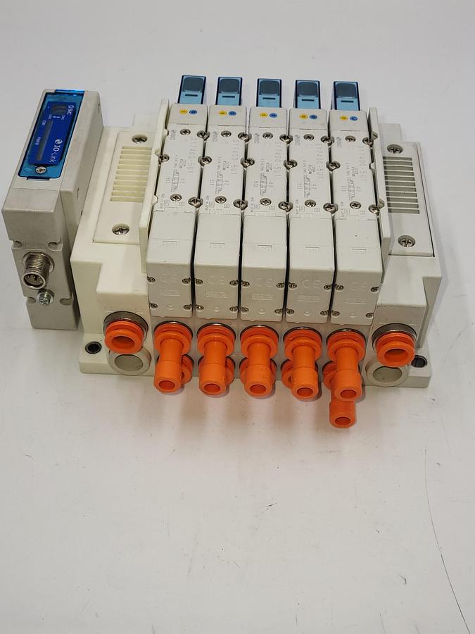 Used SMC SY5-IOL-0-M65RI W/ 5 solenoids SY5400 / One: EX260-SIL1 Serial Transmission System