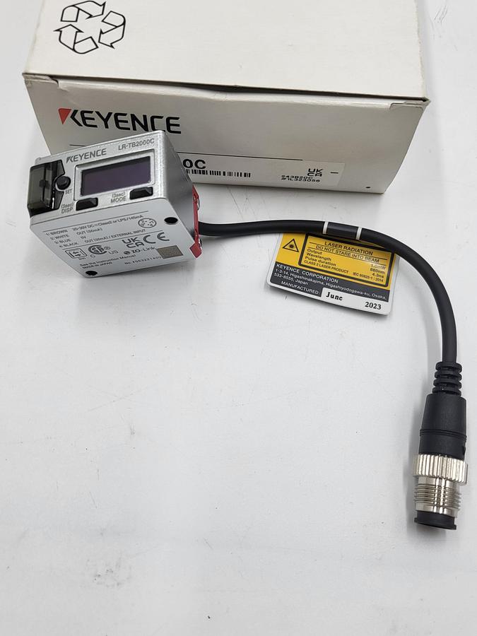 Keyence LR-TB2000C  Laser Sensor, Distance 2 m, M12, Laser Class 2 **NEW IN BOX**