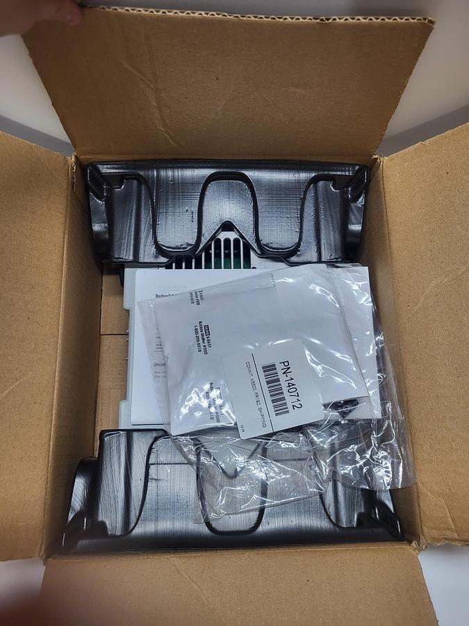 Allen-Bradley Kinetix 5500 12.5 AMP Servo Drive 2198-H016-ERS2 Ser.A