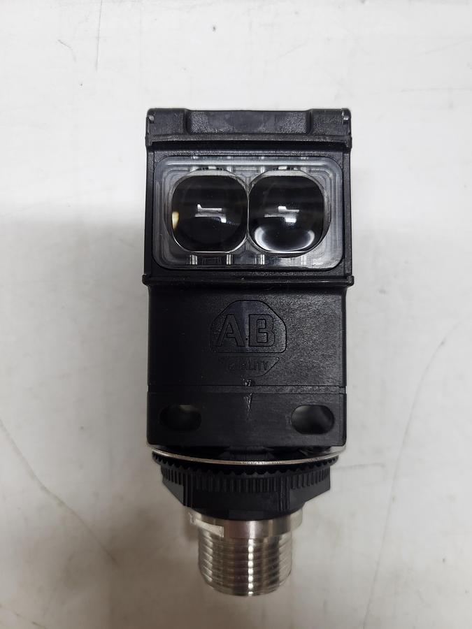 Used Allen-Bradley 42GRL-9002-QD Ser.A Photoswitch