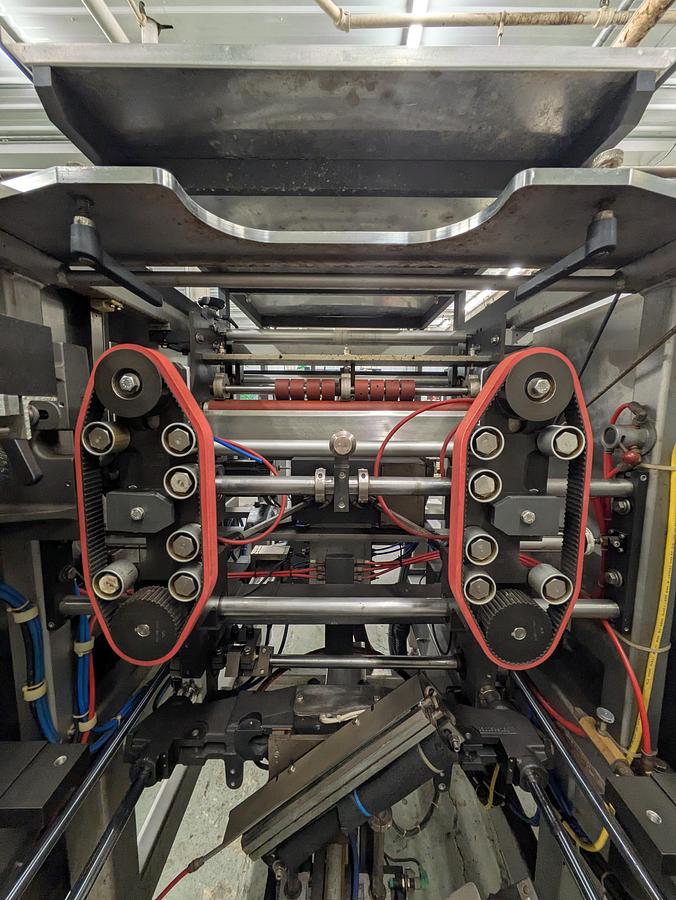 Used Hayssen 12-16HR form and fill bagger