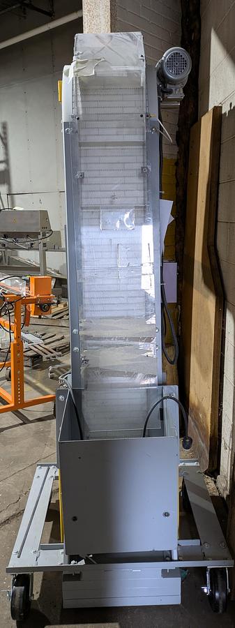 Used mild steel elevator ,32" infeed 80" outfeed, 110v variable speed drive