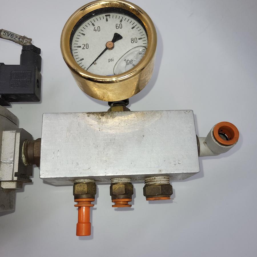 Used SMC pneumatic valve NAR4000-N04 / filter NAF4000-N04D / nav4000-n04-5dz soft start up valve / 3-way nav4500-n04-x116 / muffler block / DC21-26V Valve Coil