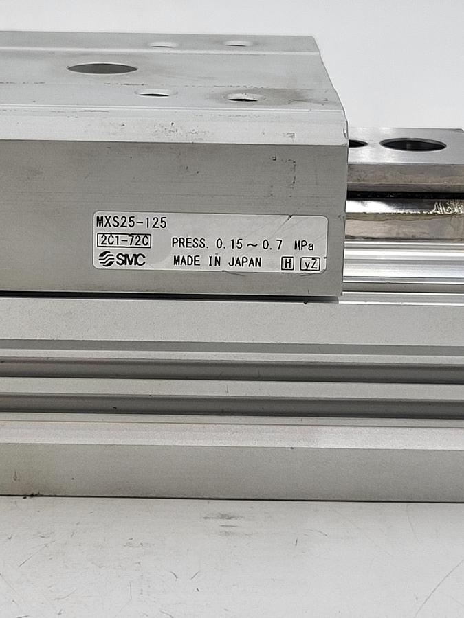 Used SMC MXS25-125 Pneumatic cylinder table
