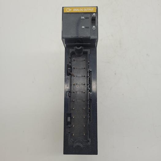 Used Allen-Bradley Analog Output 10V & 4-20mA 1756-OF4 Ser.A