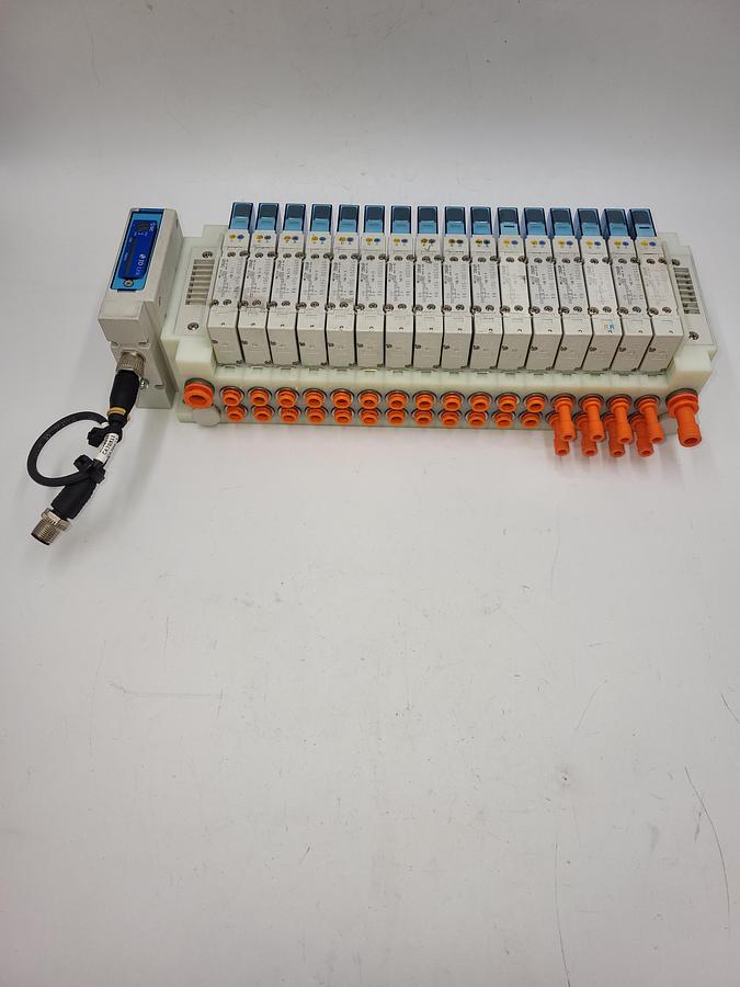 Used SMC SY5-IOL-0-N716RI W/ 16 solenoids SY5200 - 5UI - NA & EX260-SIL1 Serial Transmission System output