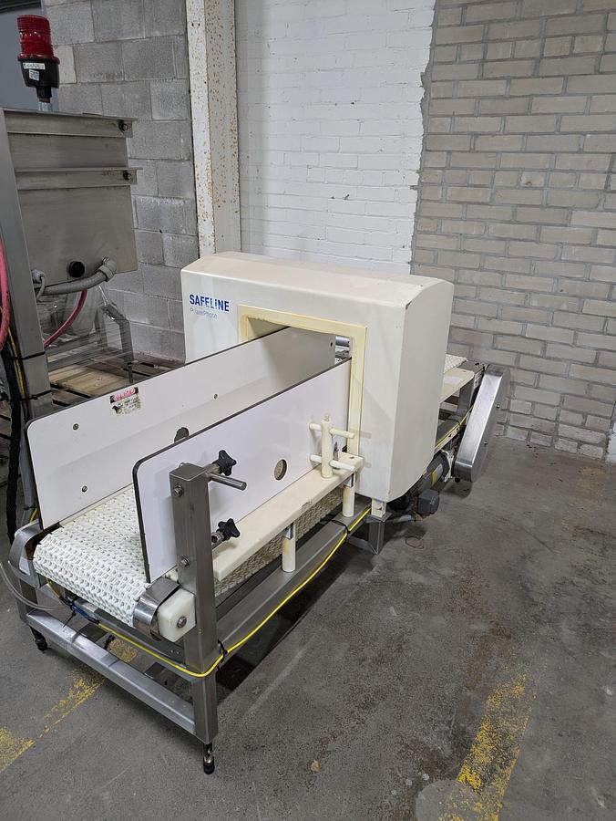 Used safeline metal detector, conveyor, 